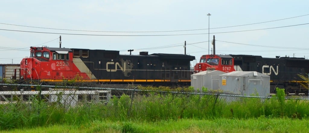 CNTrain engines1 1024x444 - Canadian Tar Sands Crude Oil Threatens to Flood the Gulf Coast by Rail
