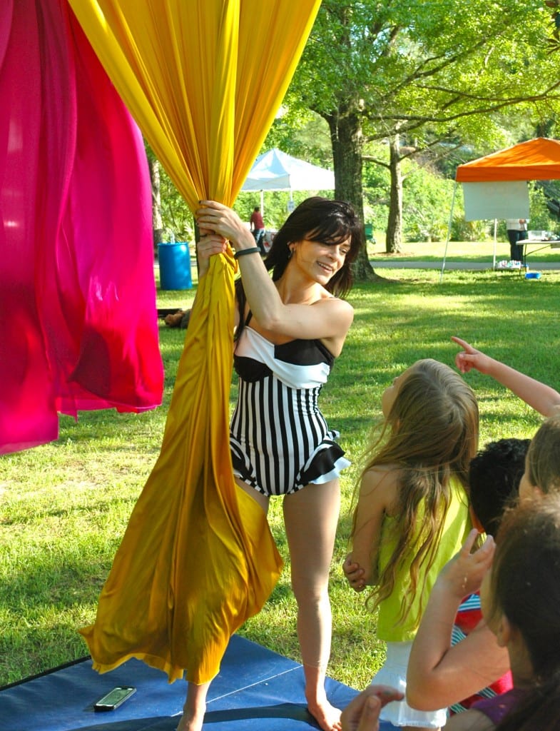 AerialSilkDancer Jennifer Smith4d 785x1024 - Images From Mobile Bay in Fairhope on Earth Day 2014