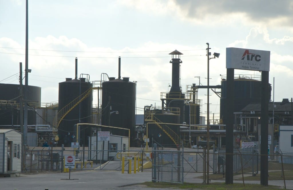 arc terminal mobile1b 1024x664 - Media Controversy Rages in Mobile Alabama Over Oil Storage Tanks