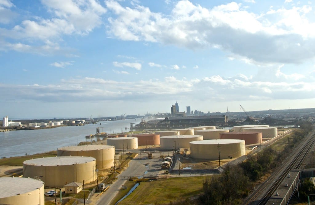 new tankfarm mobile1b 1024x666 - Media Controversy Rages in Mobile Alabama Over Oil Storage Tanks