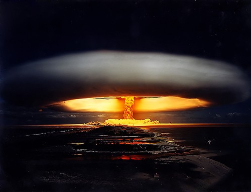 mushroom cloud - Is the U.S. Republican Party a Threat to Human Survival?
