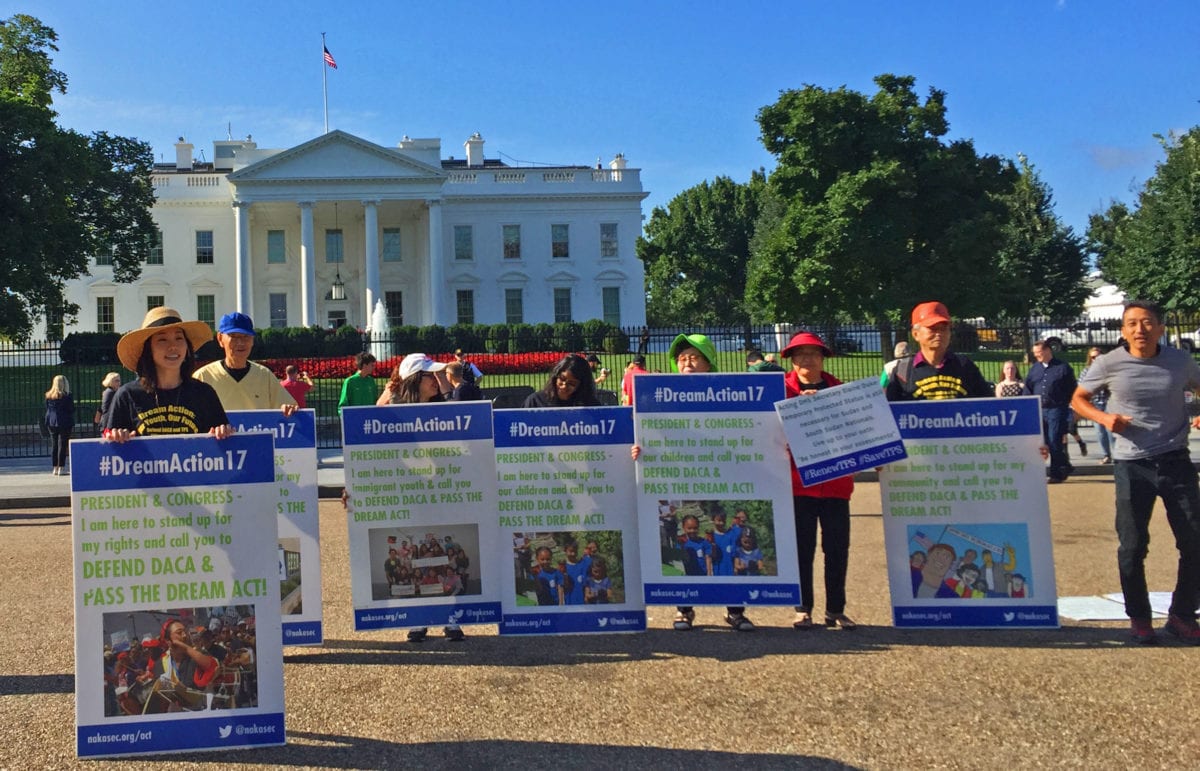 WH protesters1a 1200x771 - Photo Essay: A White House Tour