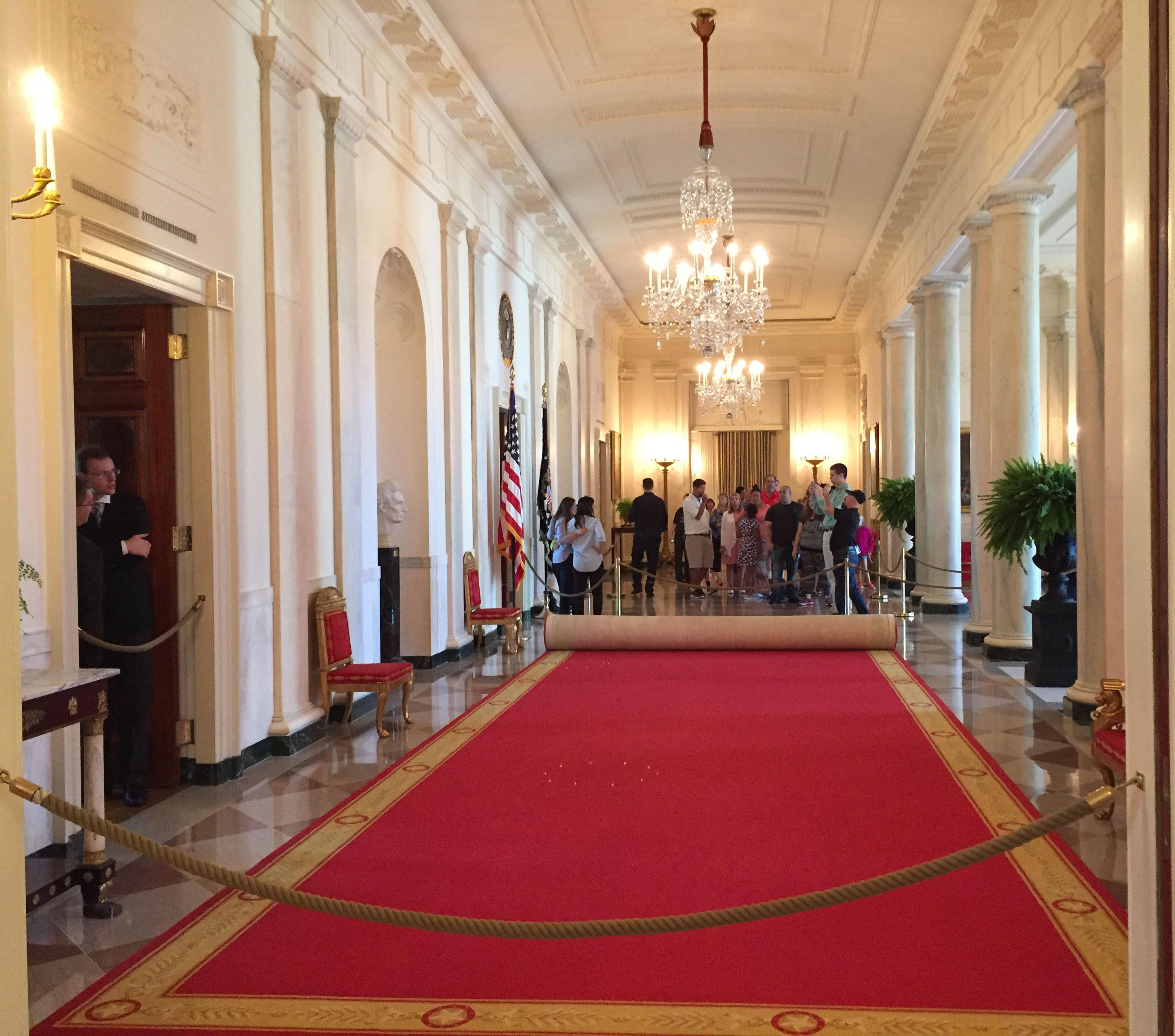 white house tour line