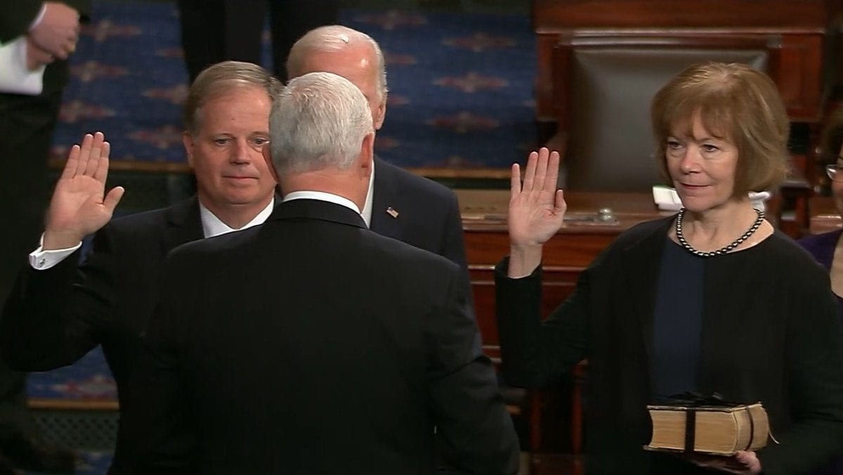 DSor8QDU0AE VMQ.jpg large 1200x676 - Alabama Democrat Doug Jones Sworn in as U.S. Senator