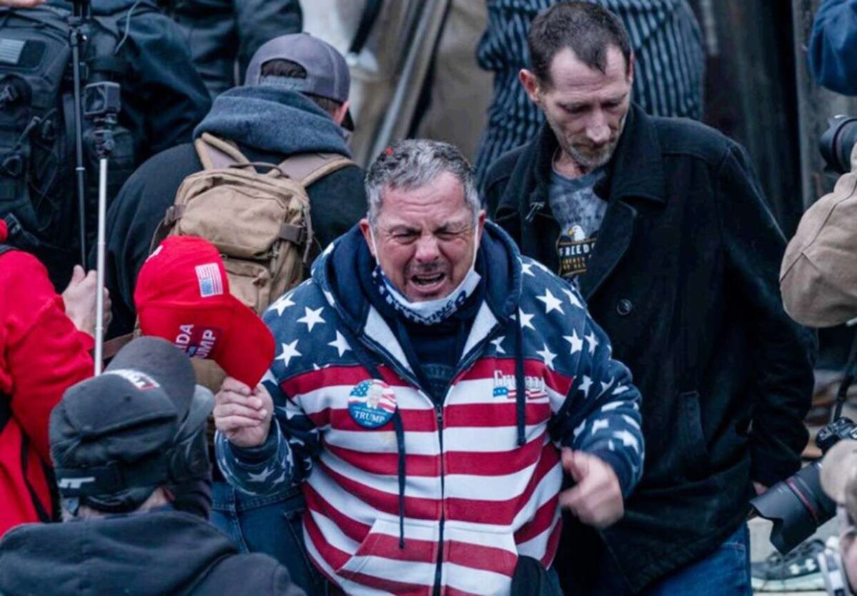 robert palmer capitol riot 1200x834 - Florida Trump Supporter Sentenced to 5 Years for Attacking Capitol Police