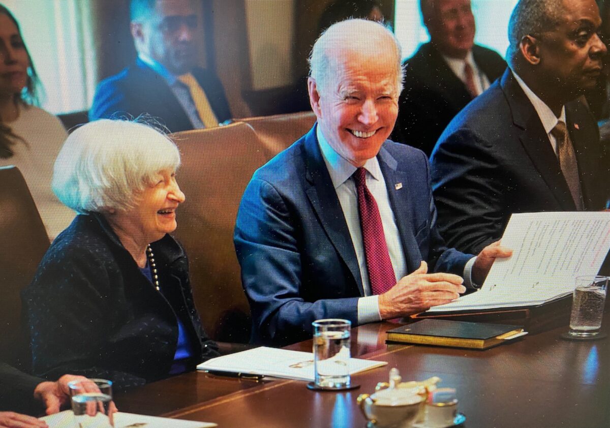 Biden OMB2 1200x842 - Federal Agency Leaders Respond With Enthusiasm to President Biden's Budget Plan