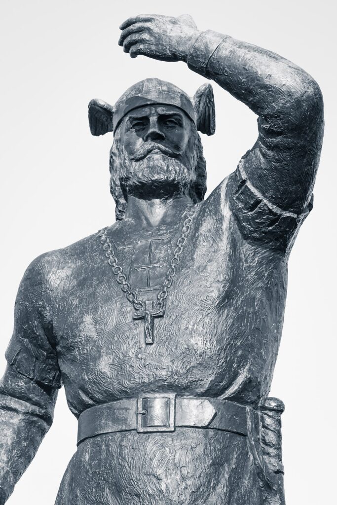 1280px Leif Erikson Statue Duluth 15290644106 683x1024 - Food for Thought: Political-Religious Strife from the Vikings to Jan. 6